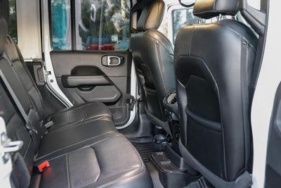 2022 Jeep Wrangler Unlimited Sahara Altitude