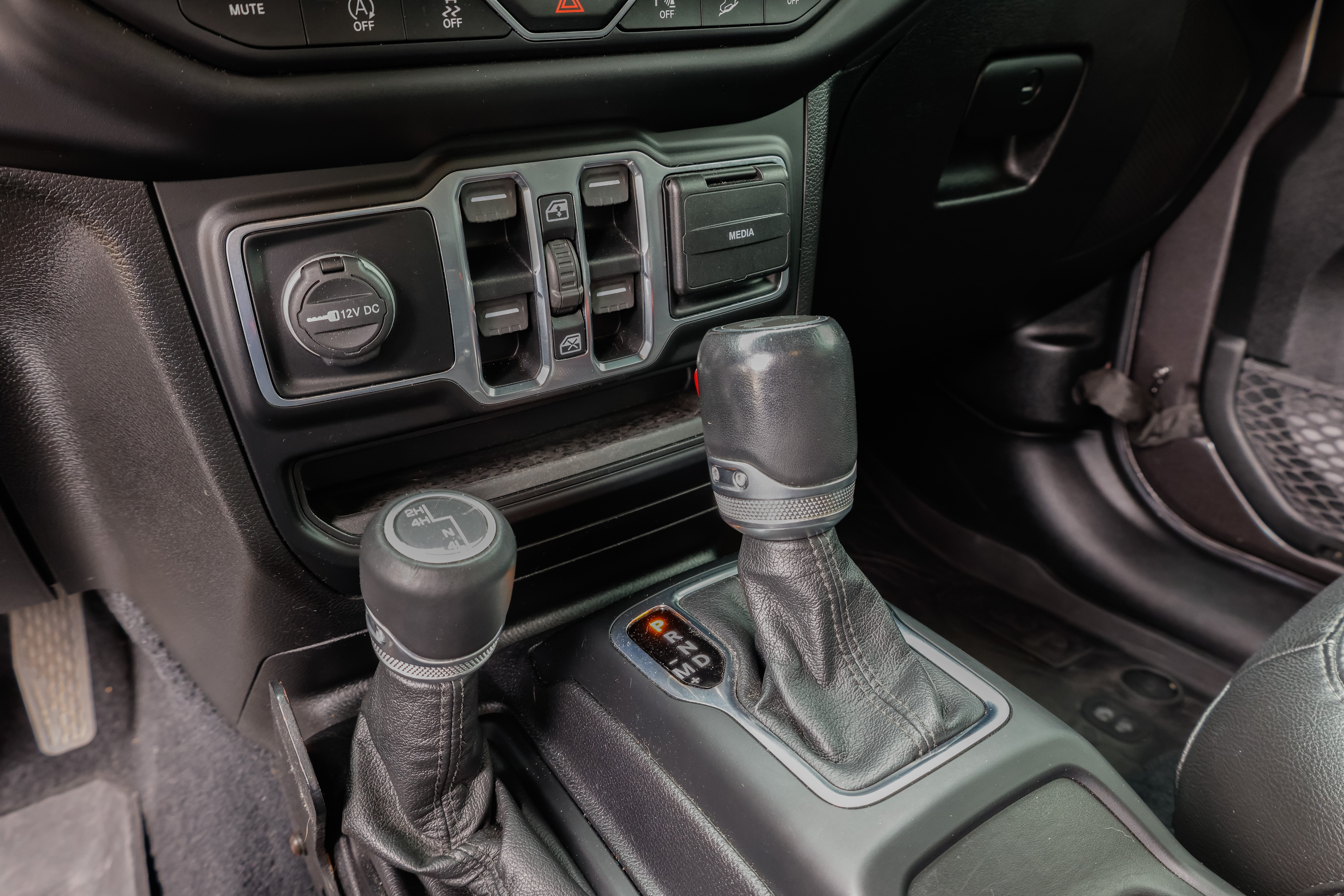 2020 Jeep Wrangler Unlimited Sahara Altitude