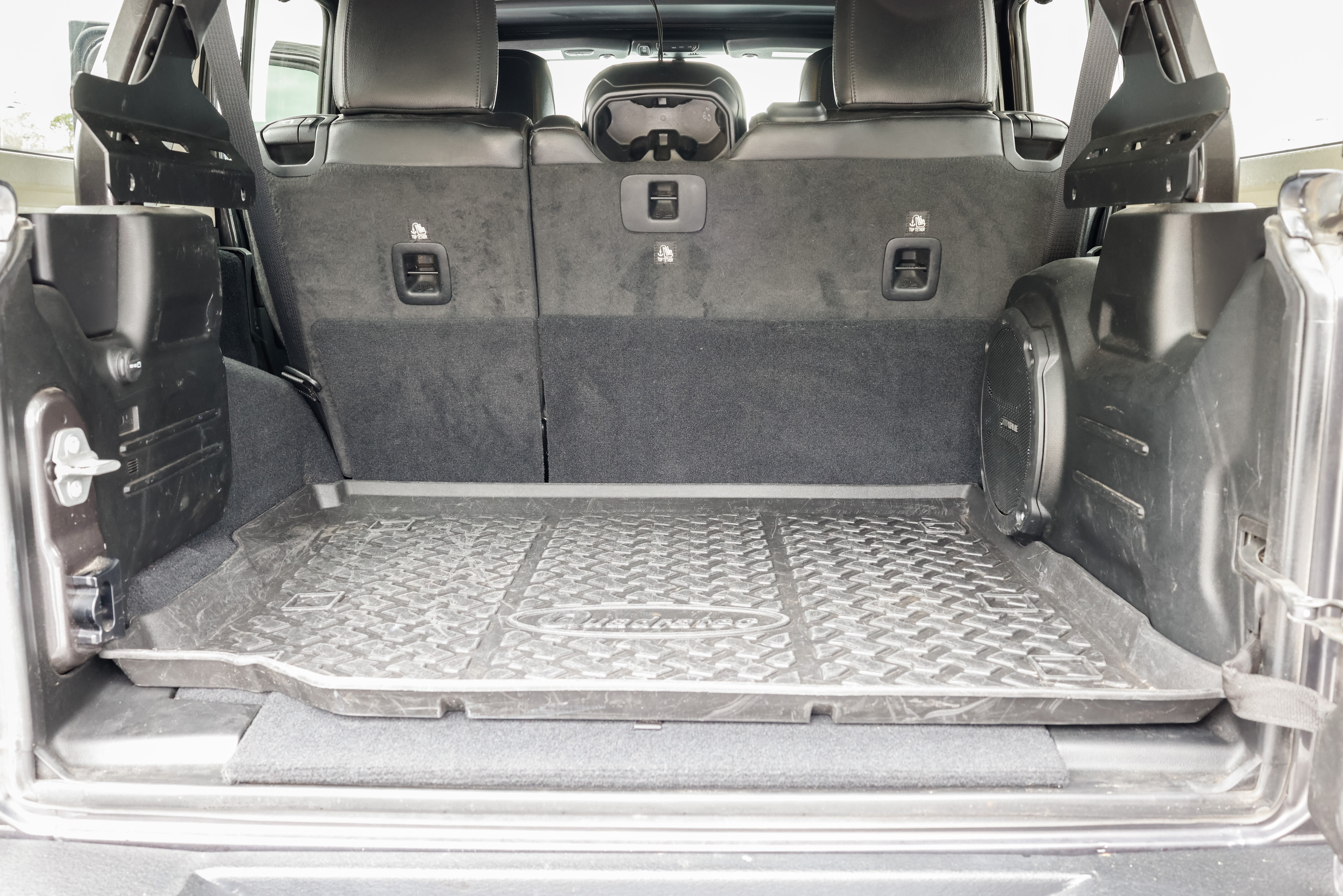 2020 Jeep Wrangler Unlimited Sahara Altitude