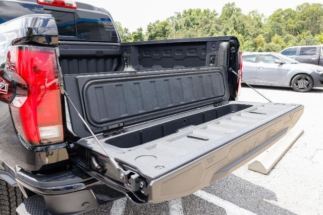 2026 Chevrolet Colorado Z71 - Photo 8