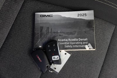 2025 GMC Acadia Elevation