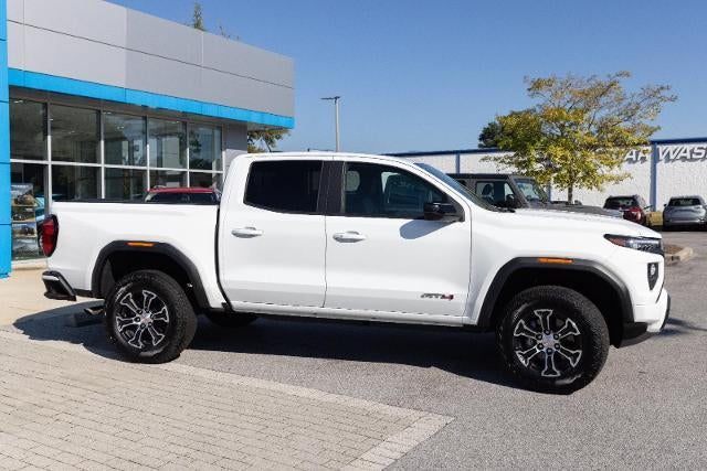 2024 GMC Canyon AT4