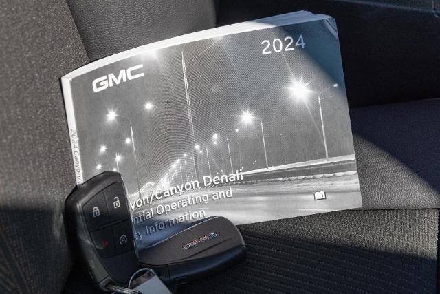 2024 GMC Canyon AT4