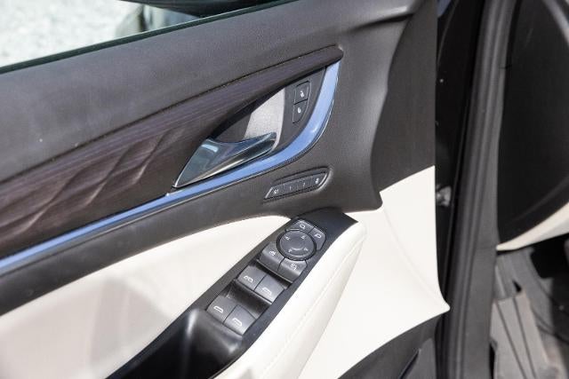 2022 Buick Enclave Avenir